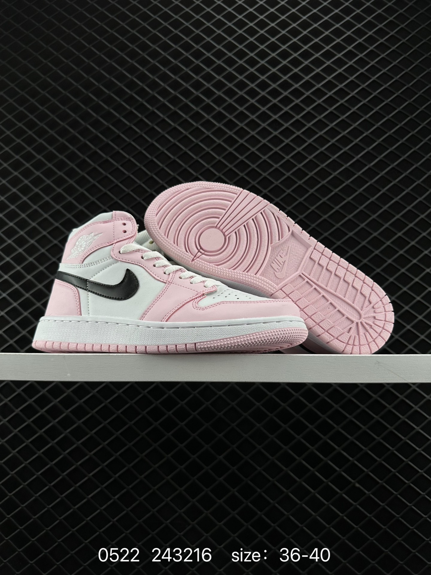 Nike Air Jordan 1 Retro High OG”Black/White“